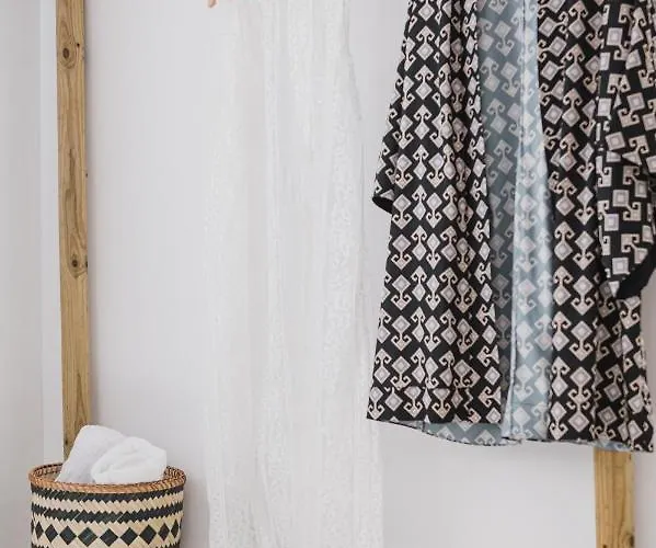 Petros & Апарт-отель 4*