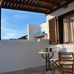 Petros & 4* Naxos City