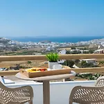 Petros & 4* Naxos City