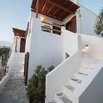Petros & Aparthotel 4*
