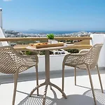 Aparthotel Petros &
