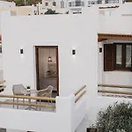 Aparthotel Petros & 4*