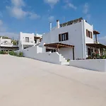 Petros & 4* Naxos City