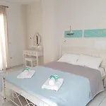 Petros & Aparthotel Naxos City