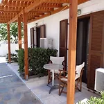 Aparthotel Petros & 4*