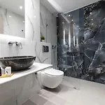 Aparthotel Petros &
