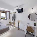 Petros & Aparthotel