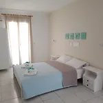 Petros & Aparthotel Naxos City