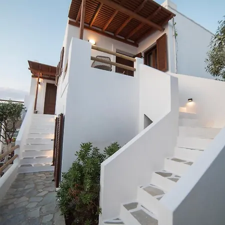 Petros & Ξενοδοχείο με διαμερίσματα 3*