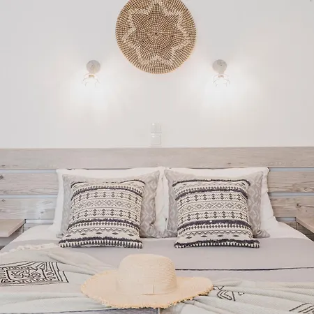 Petros & Ξενοδοχείο με διαμερίσματα 3*