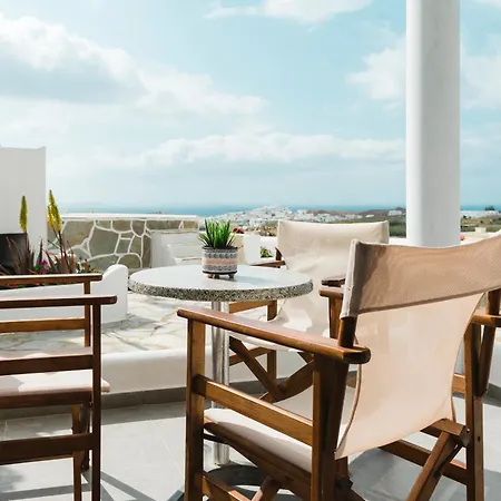 Aparthotel Petros &