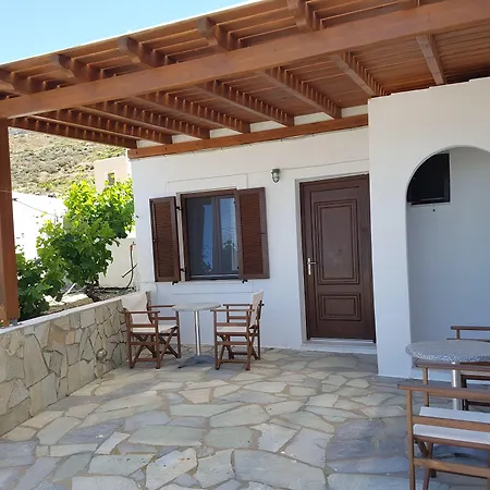 Ξενοδοχείο με διαμερίσματα Petros &