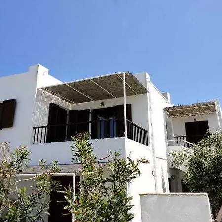 Ξενοδοχείο με διαμερίσματα Petros &