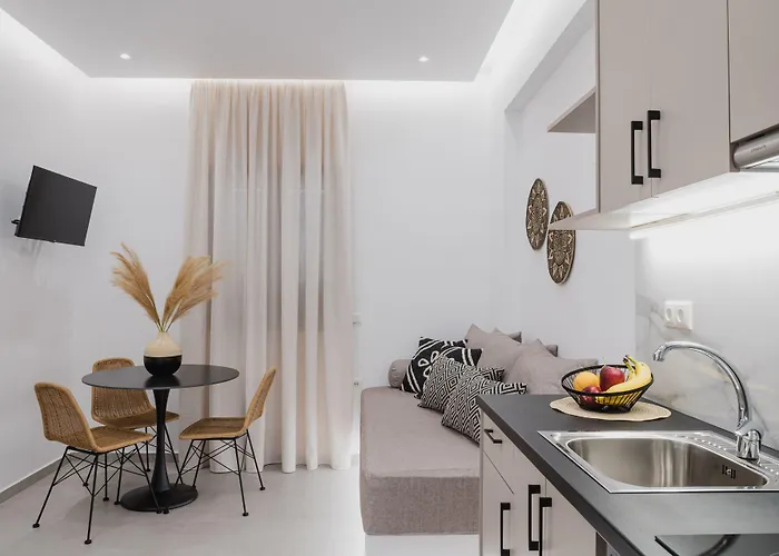 Aparthotel Petros & Naxos City